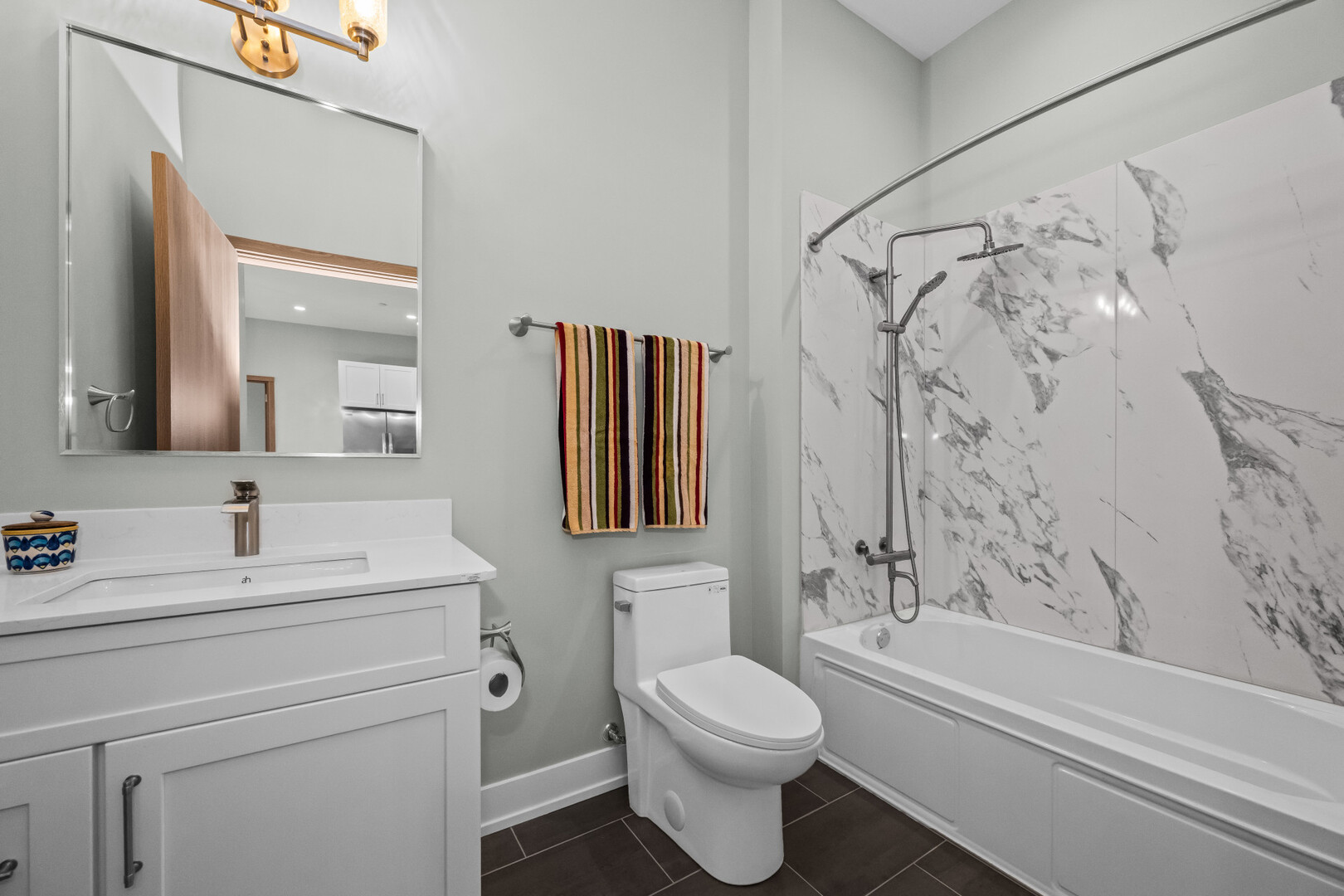 839 Madison Street 201 Property Photo 7