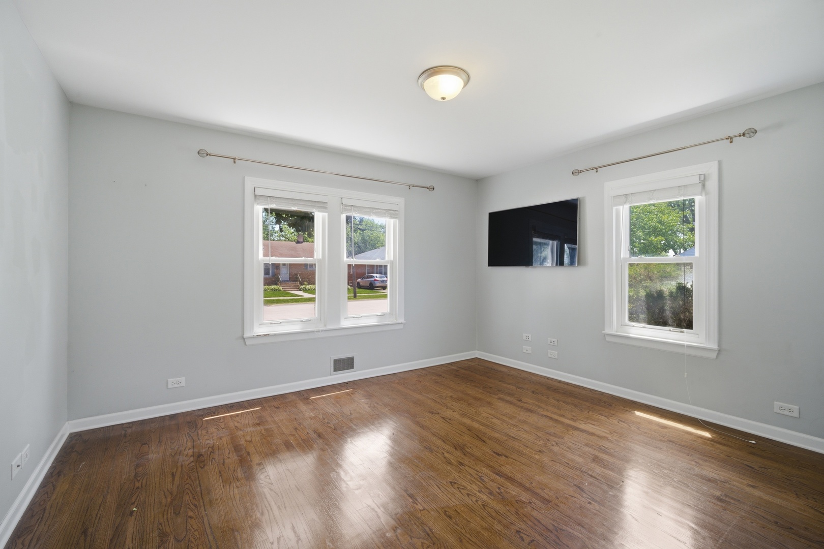 1522 N Hillside Avenue Property Photo 13
