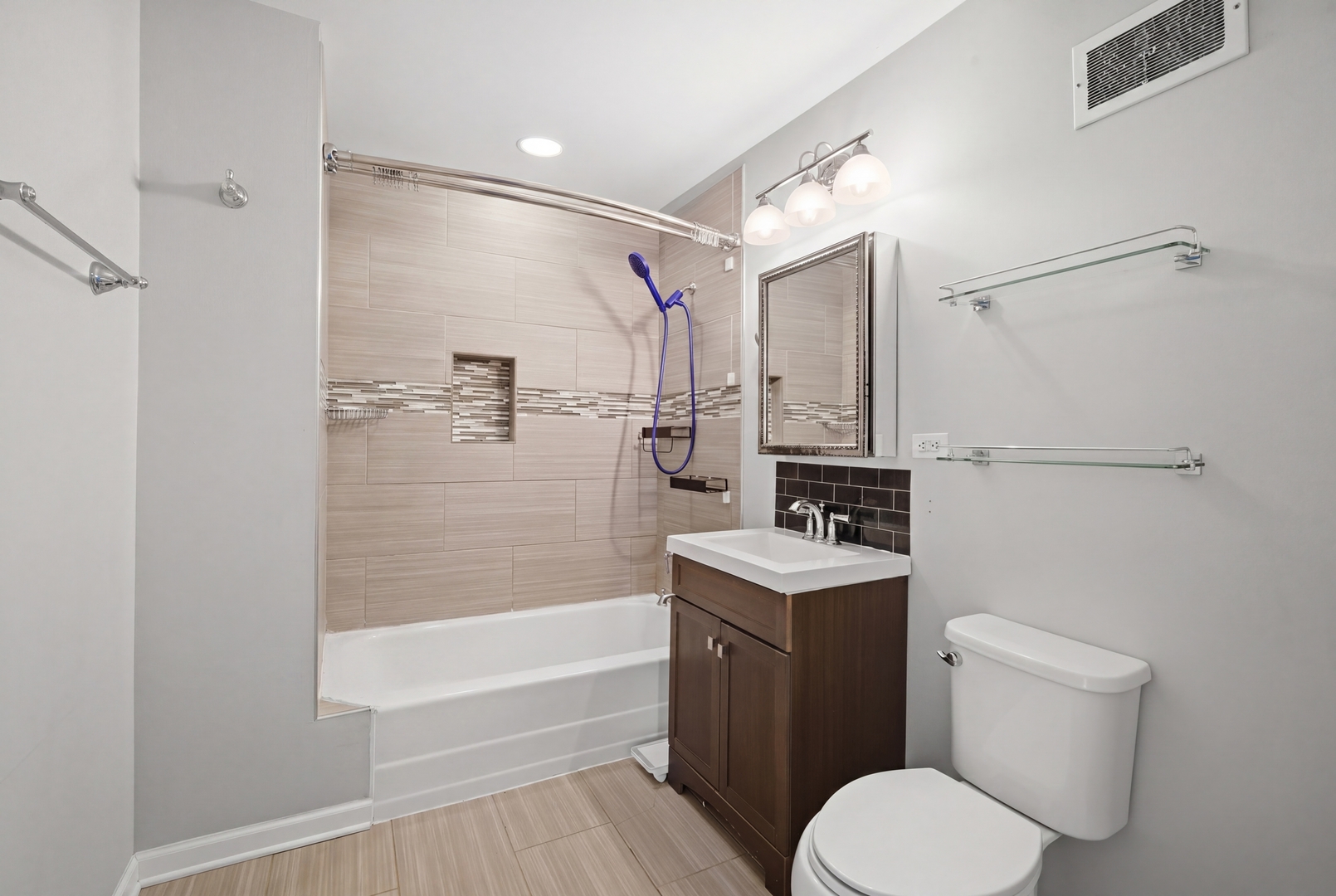 1522 N Hillside Avenue Property Photo 15