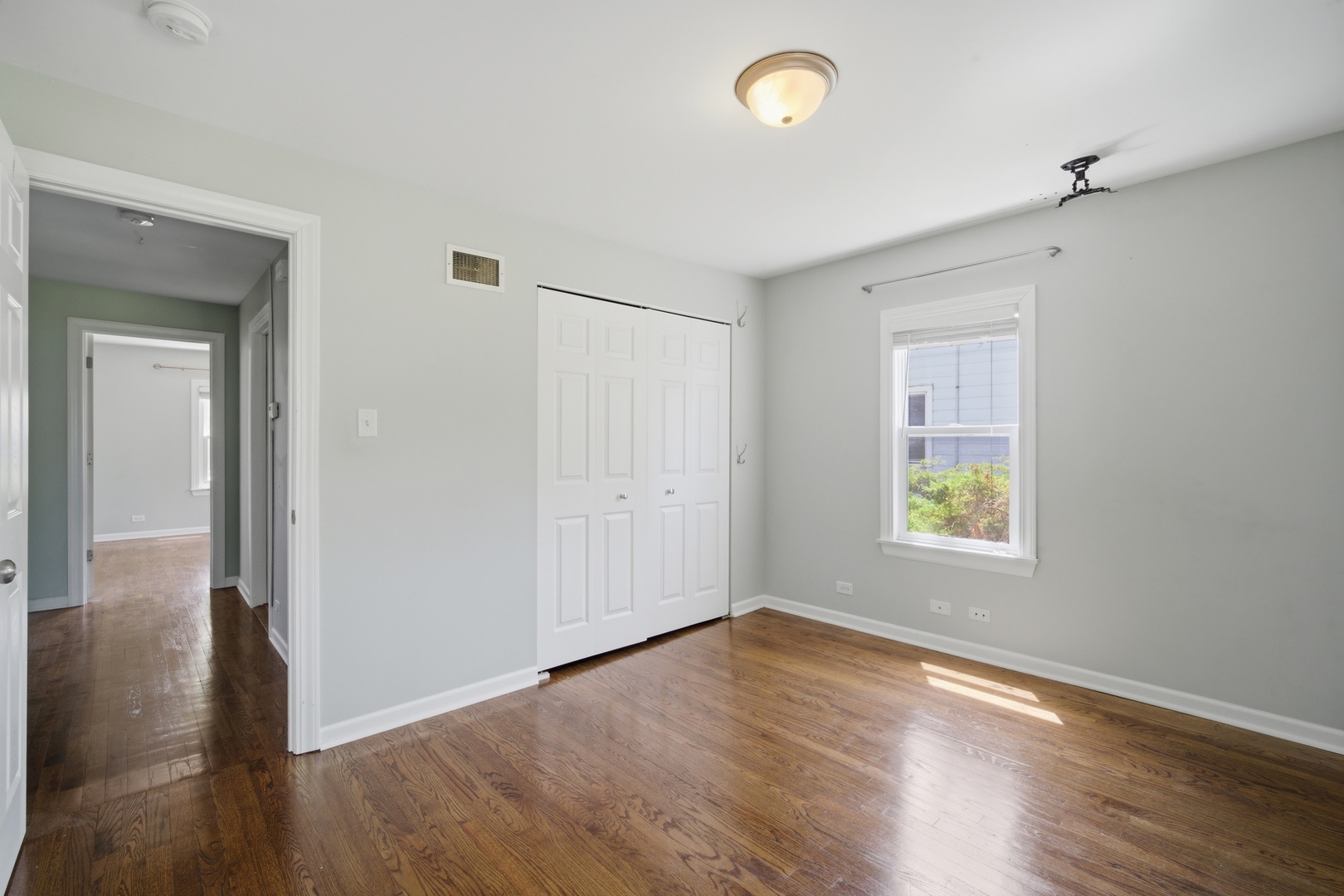 1522 N Hillside Avenue Property Photo 17