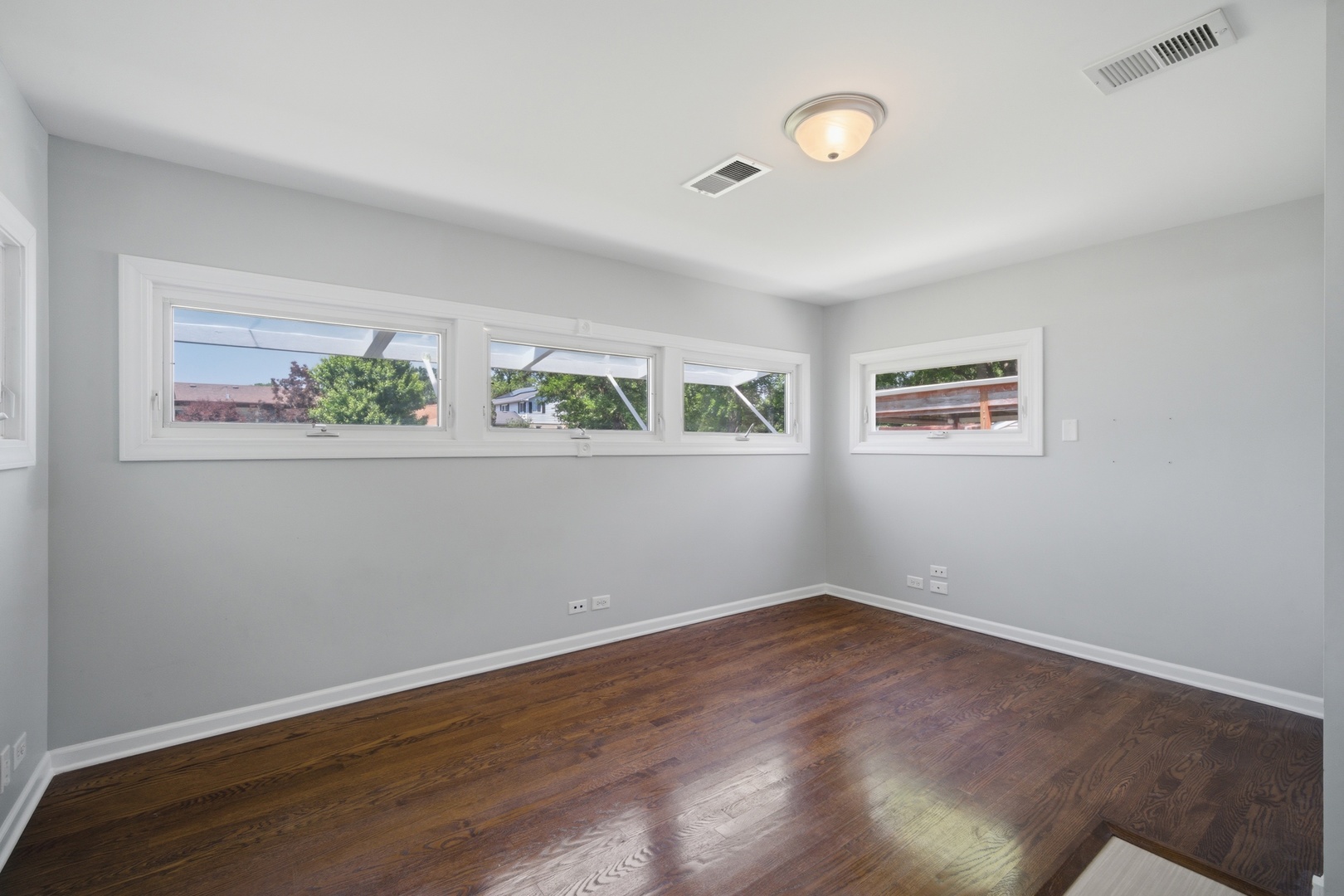 1522 N Hillside Avenue Property Photo 18