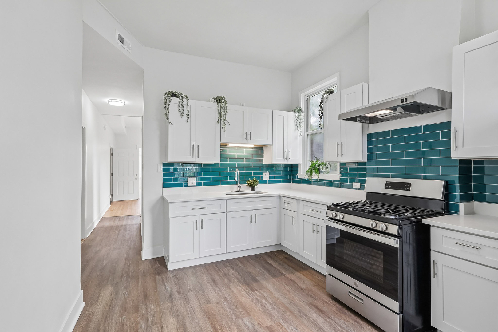 4351 W Maypole Avenue Property Photo 8
