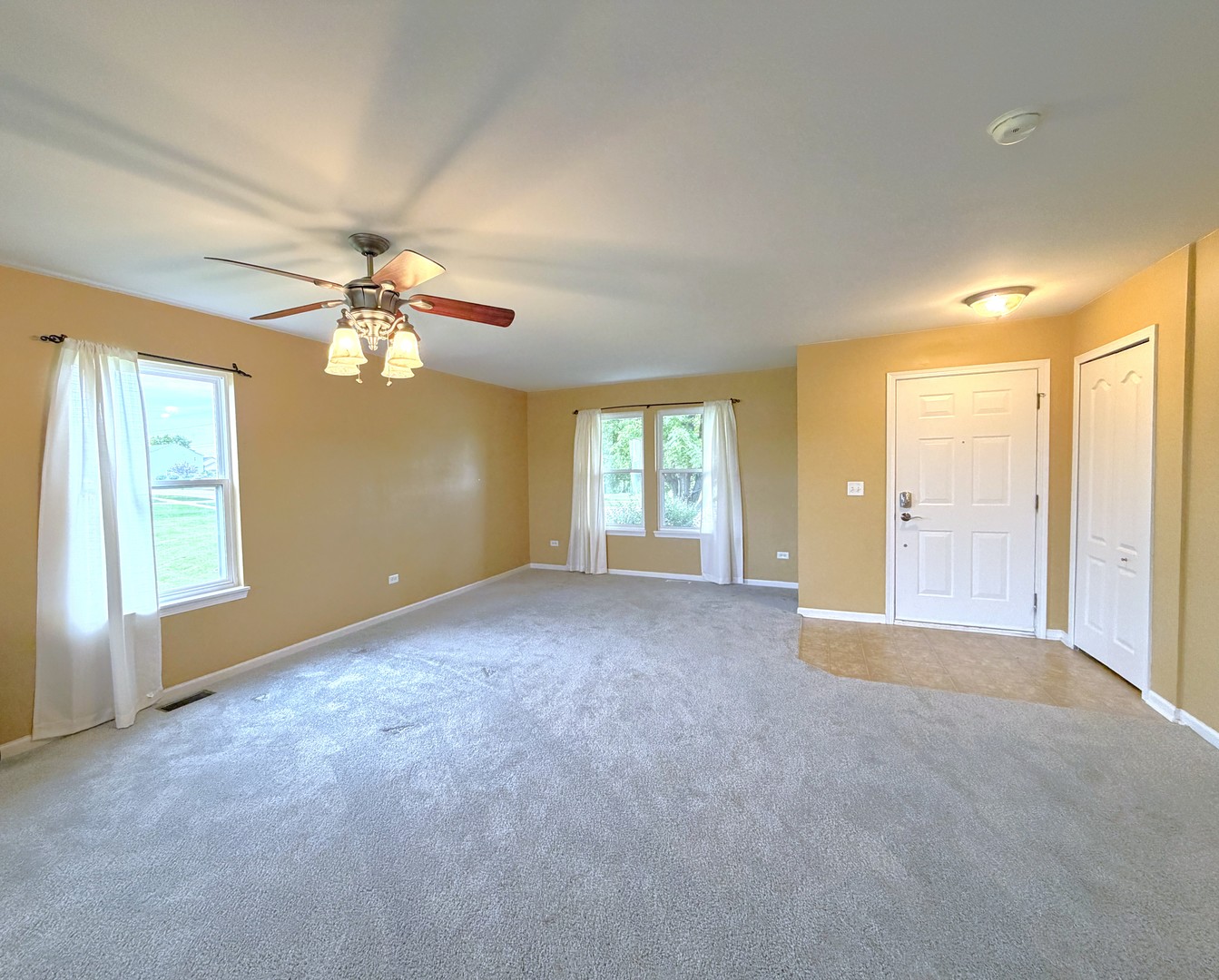 1515 Eagle Bluff Drive Property Photo 2