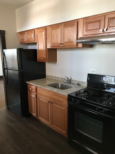 7001 S Vernon Avenue Property Photo 4