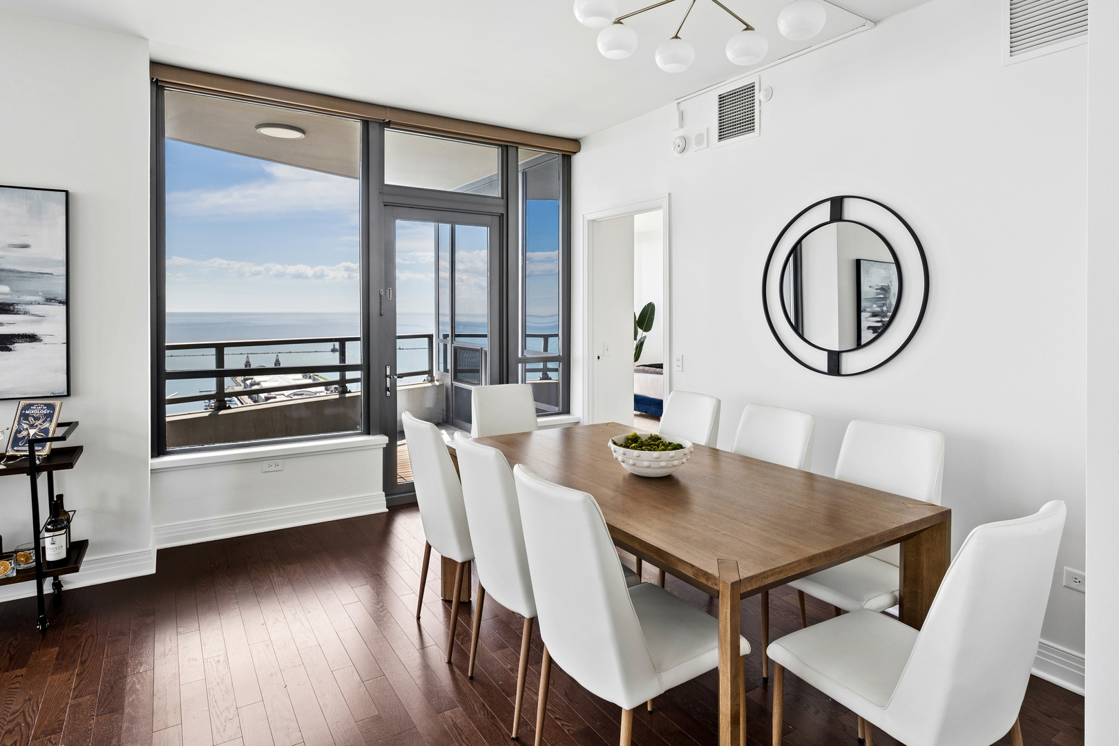 600 N Lake Shore Drive 4211 Property Photo 4