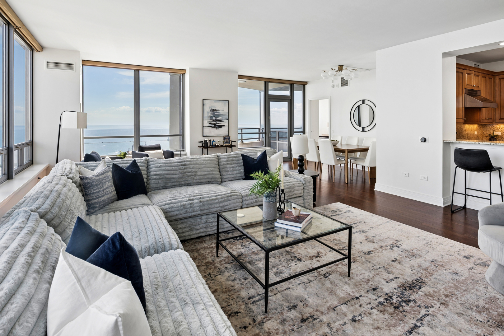 600 N Lake Shore Drive 4211 Property Photo 5