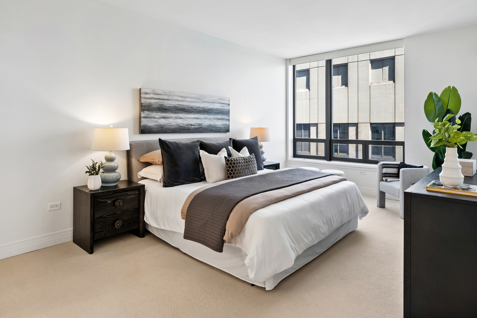 600 N Lake Shore Drive 4211 Property Photo 19