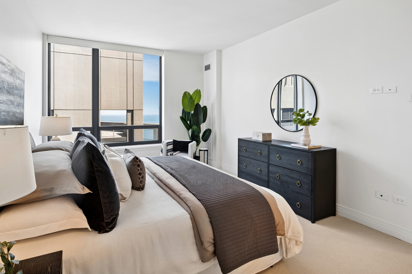 600 N Lake Shore Drive 4211 Property Photo 20