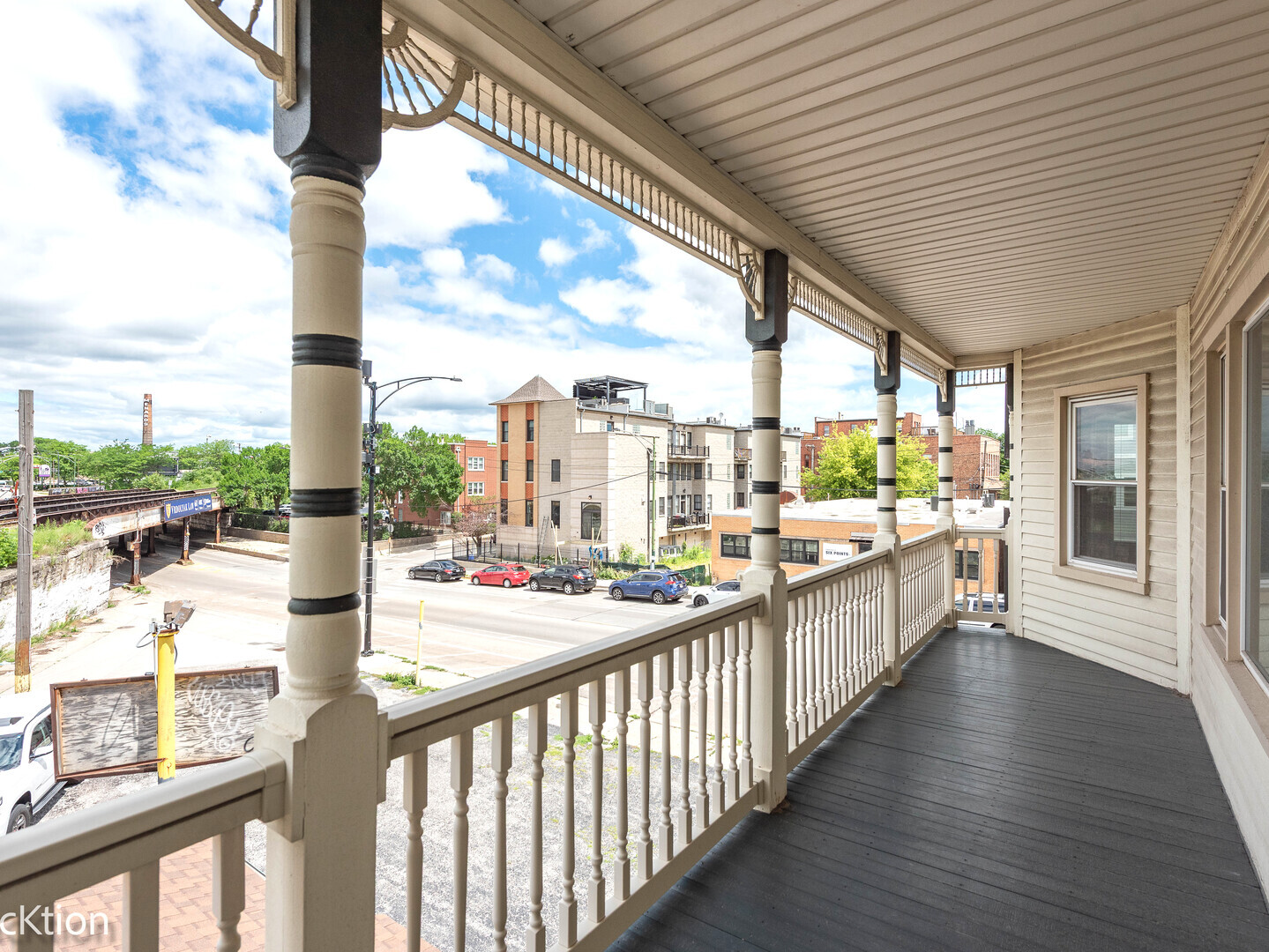 2506 N Clybourn Avenue Property Photo 19