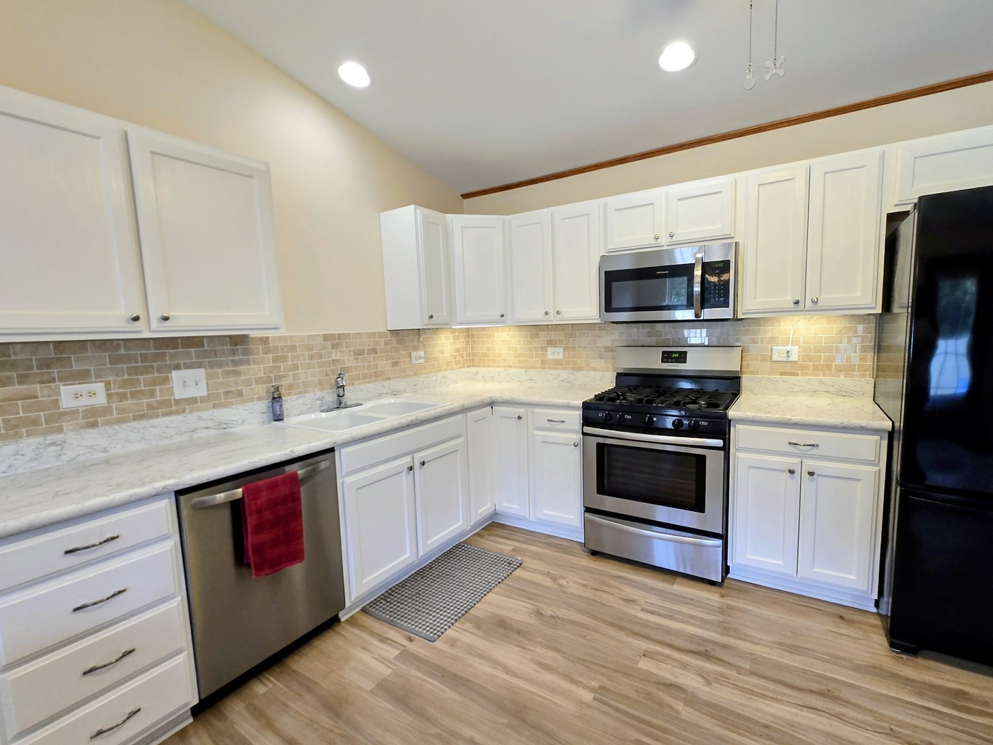 963 Brown Drive Property Photo 11