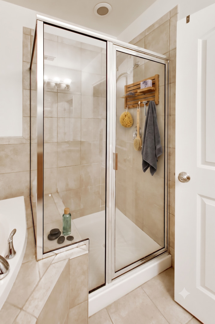 110 S Marion Street 201 Property Photo 14