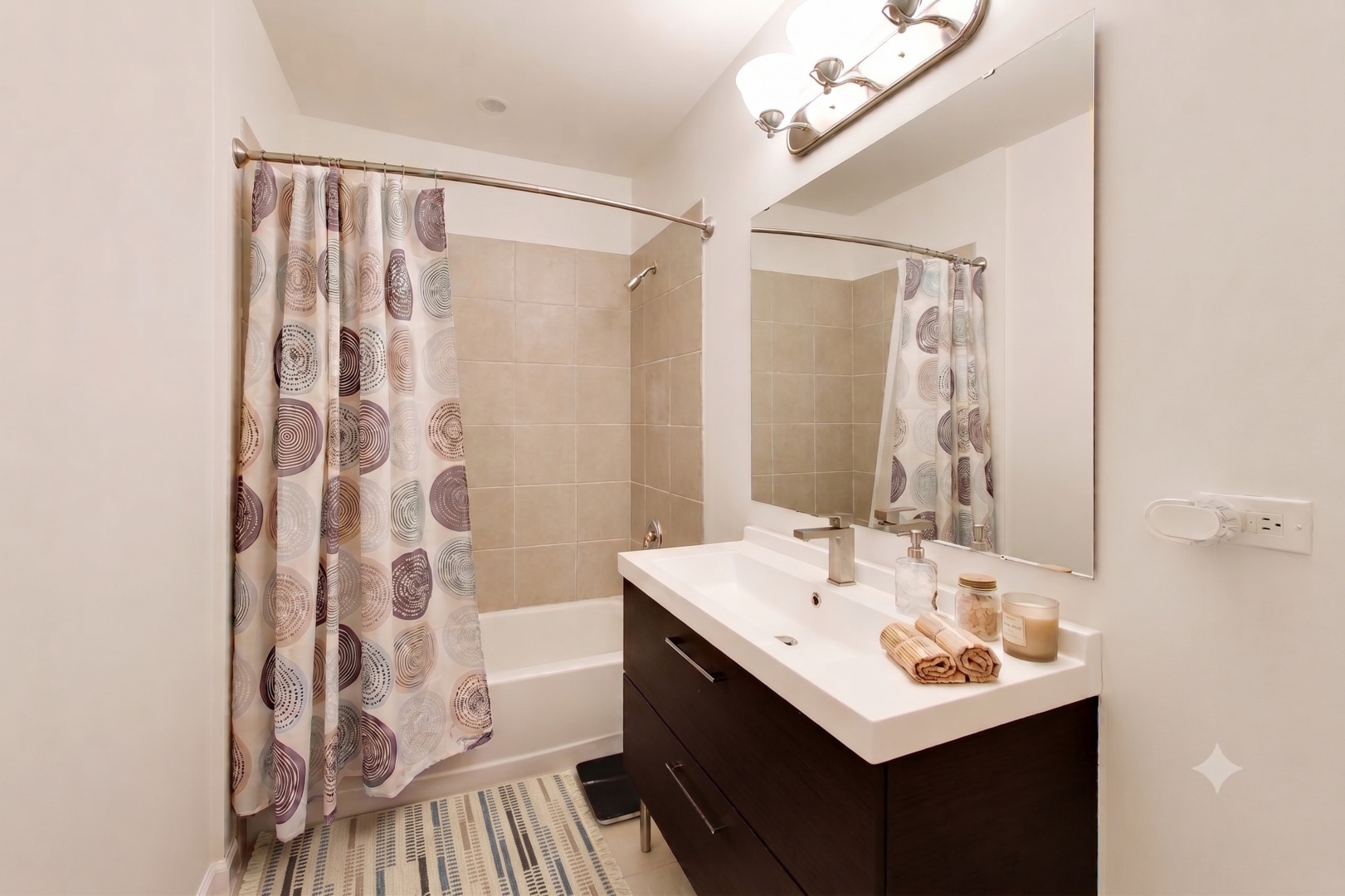 110 S Marion Street 201 Property Photo 19
