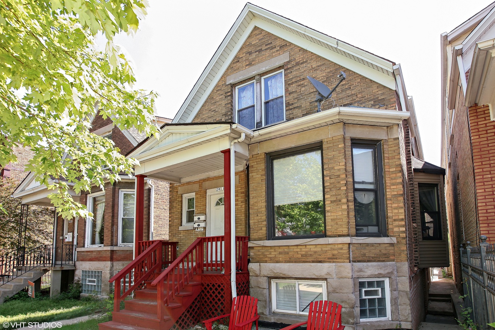 2911 N Troy Street Property Photo 1