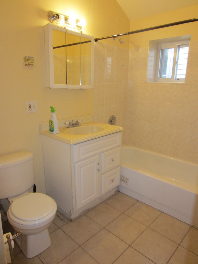 2911 N Troy Street Property Photo 10