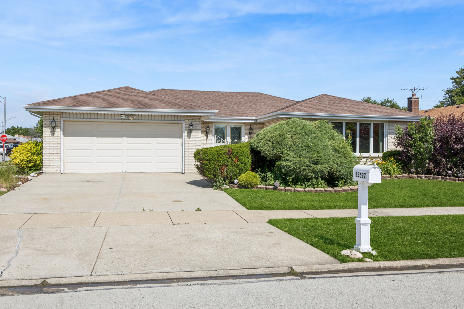 15527 Heather Court Property Photo 1