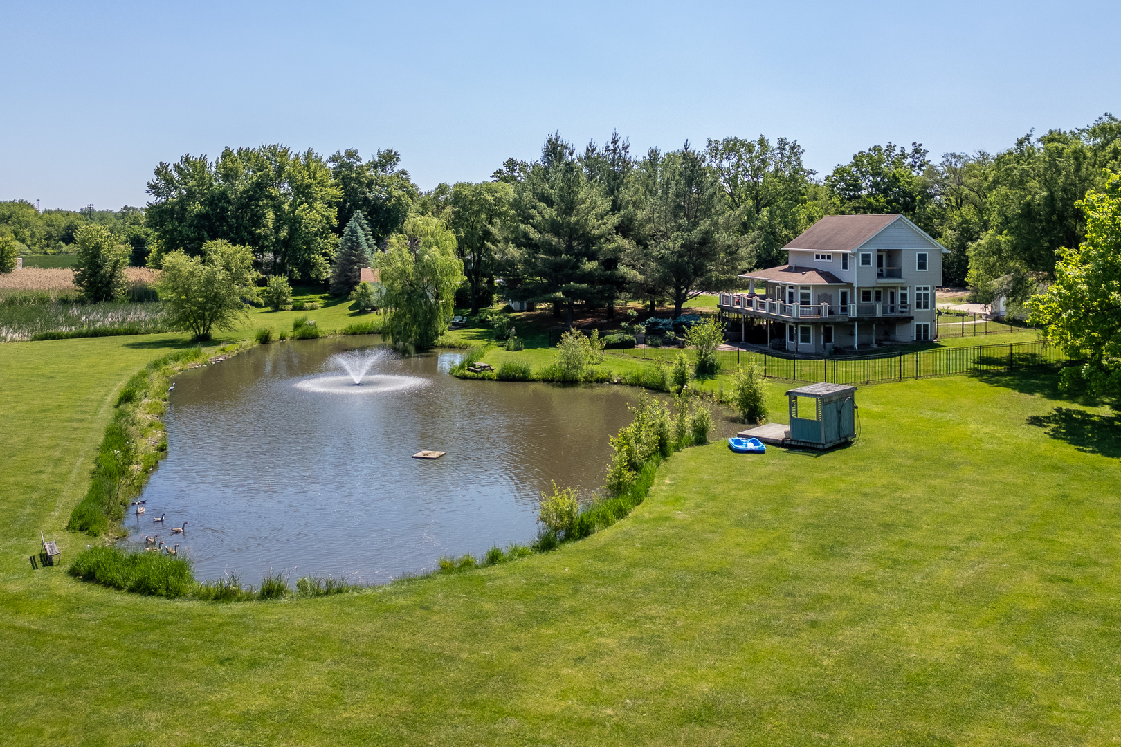 463 40th Street Property Photo 1