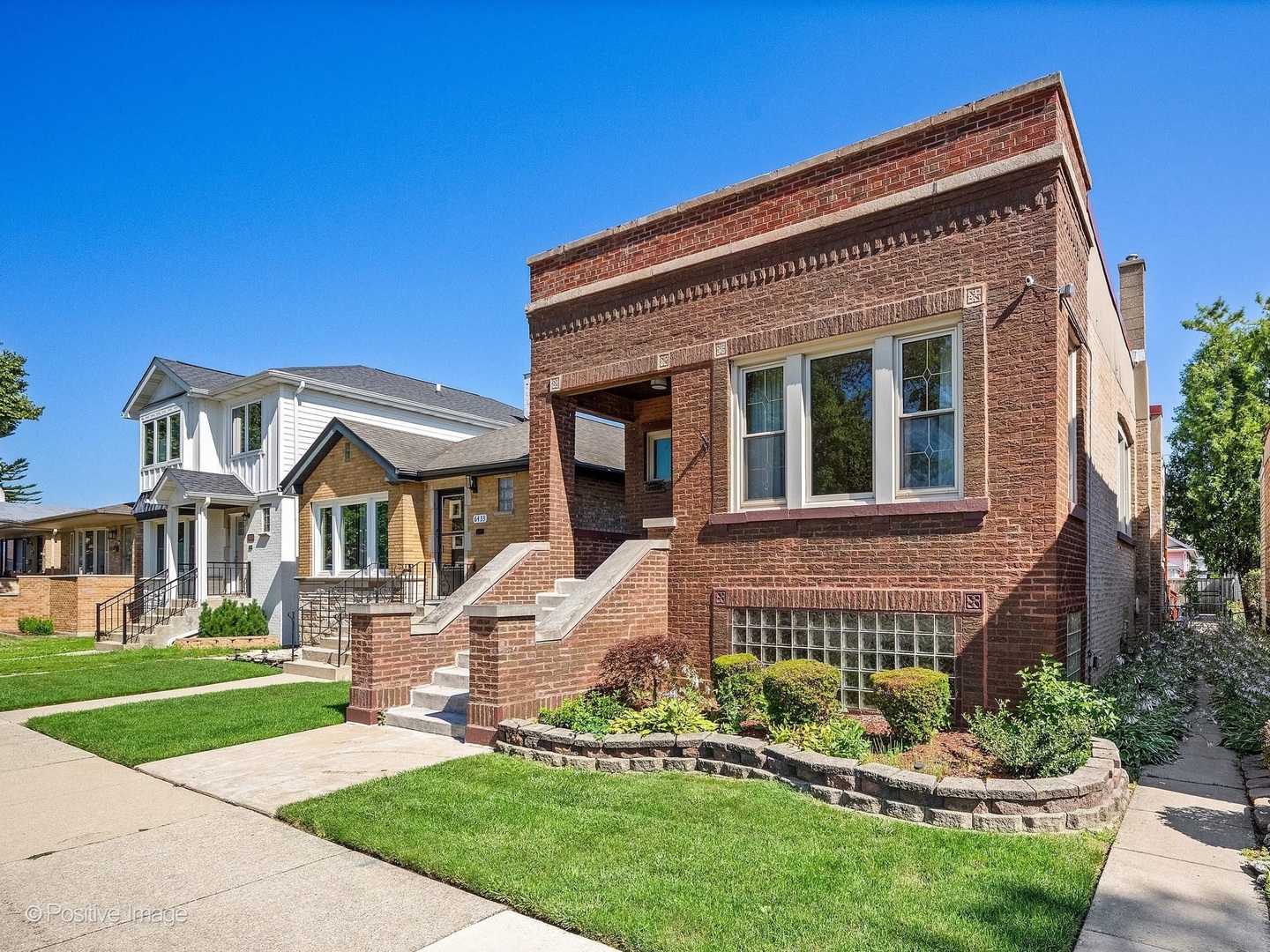 6427 27th Place Property Photo 1