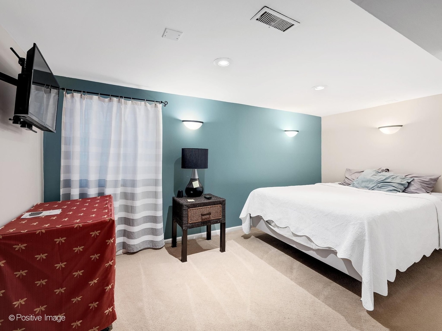 6427 27th Place Property Photo 13