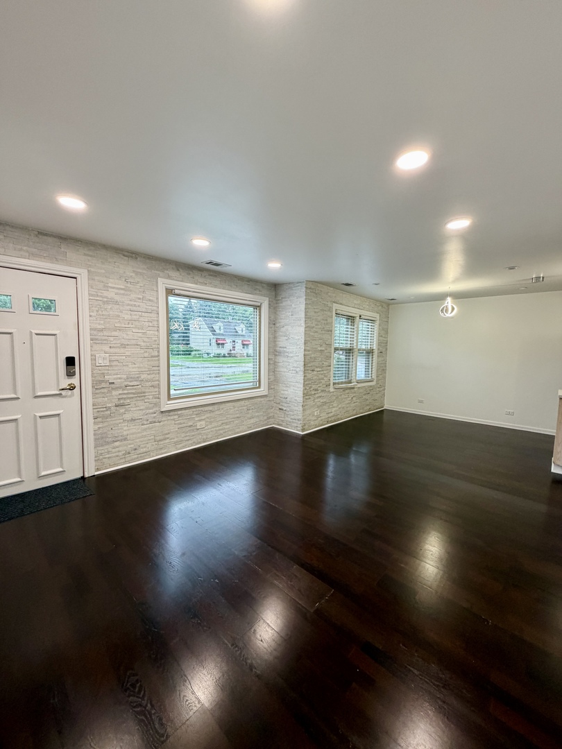 2842 Rhodes Avenue Property Photo 4