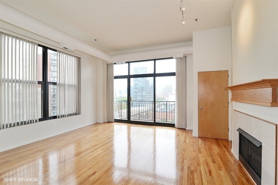 1516 S Wabash Avenue 803 Property Photo 2