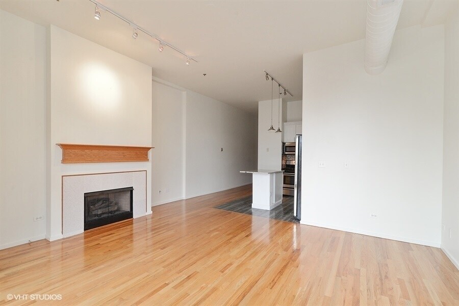 1516 S Wabash Avenue 803 Property Photo 3