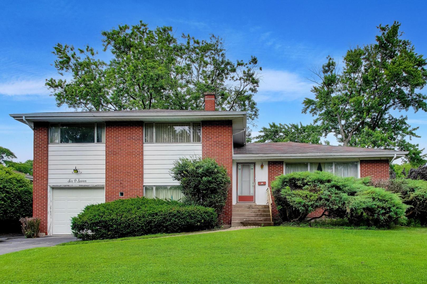 607 S George Street Property Photo 1