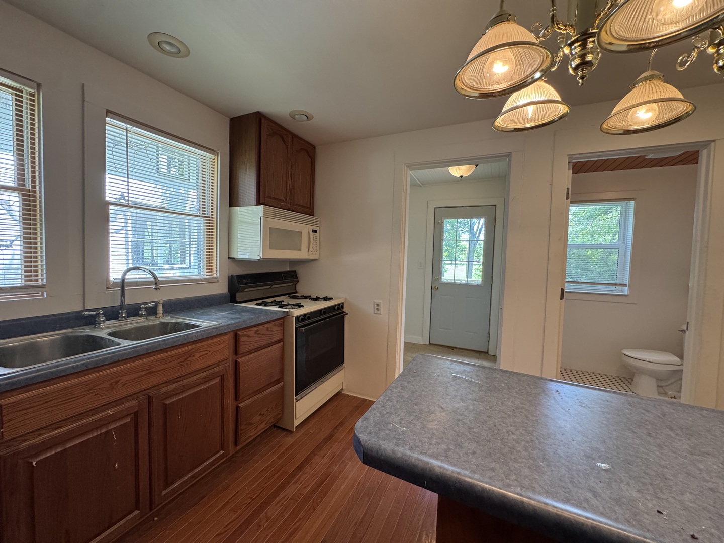 519 S Hale Street Property Photo 10