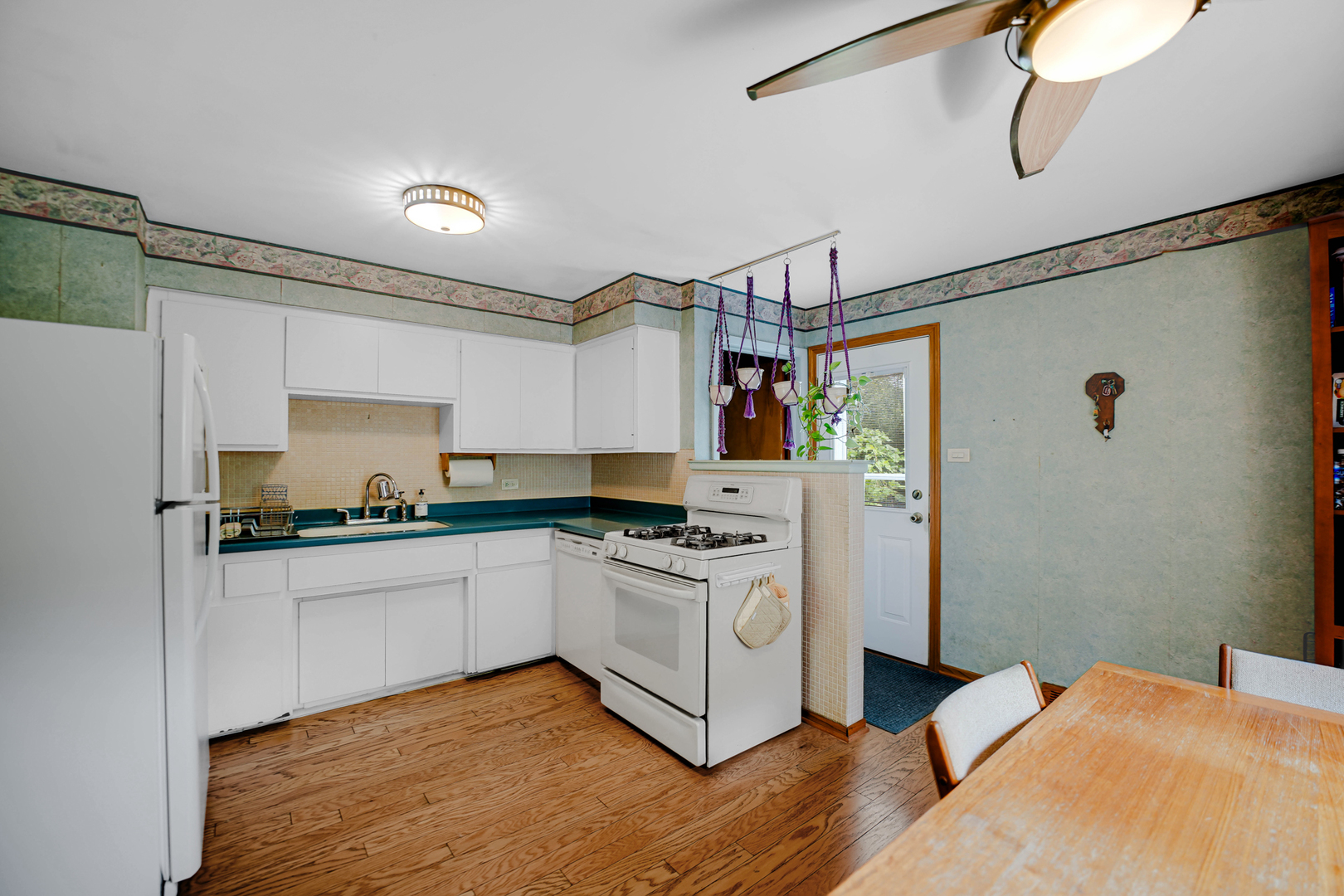15959 Vera Court Property Photo 13