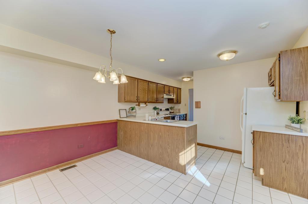 8593 Sandalwood Drive Property Photo 11