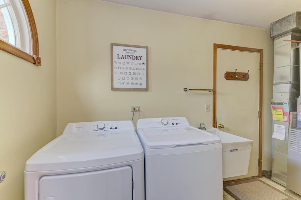 8593 Sandalwood Drive Property Photo 13