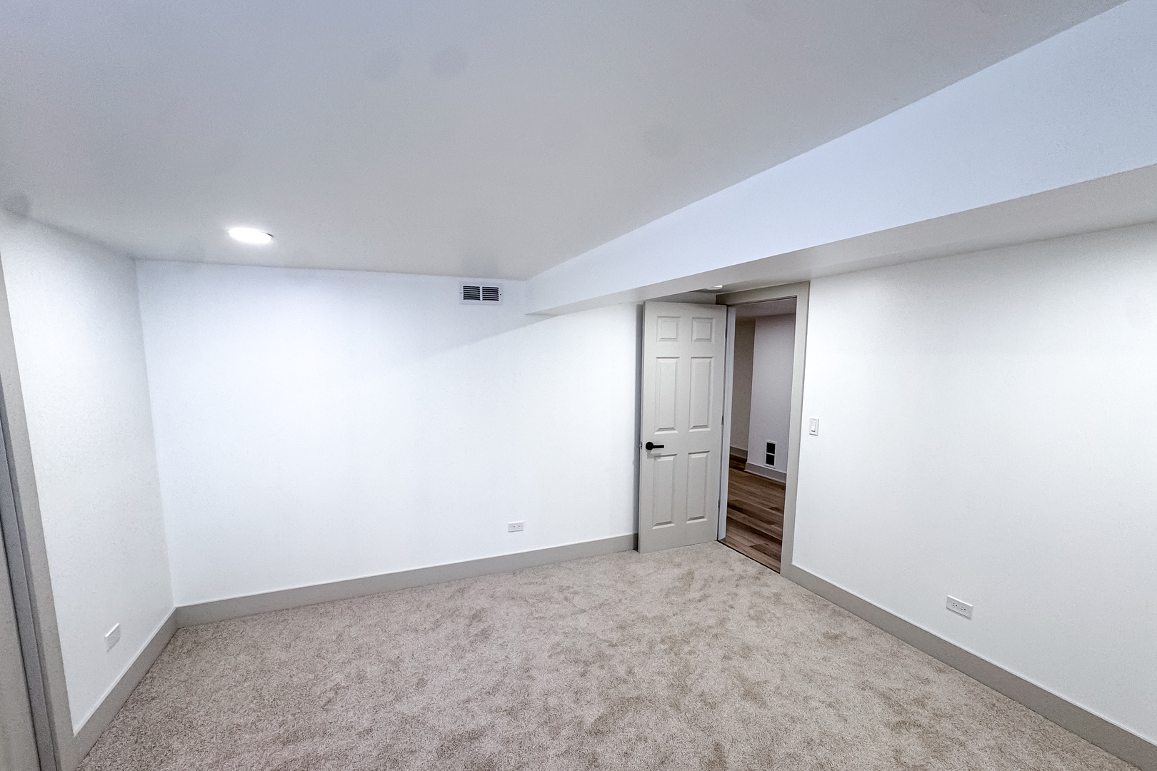 129 Monument Avenue Property Photo 24