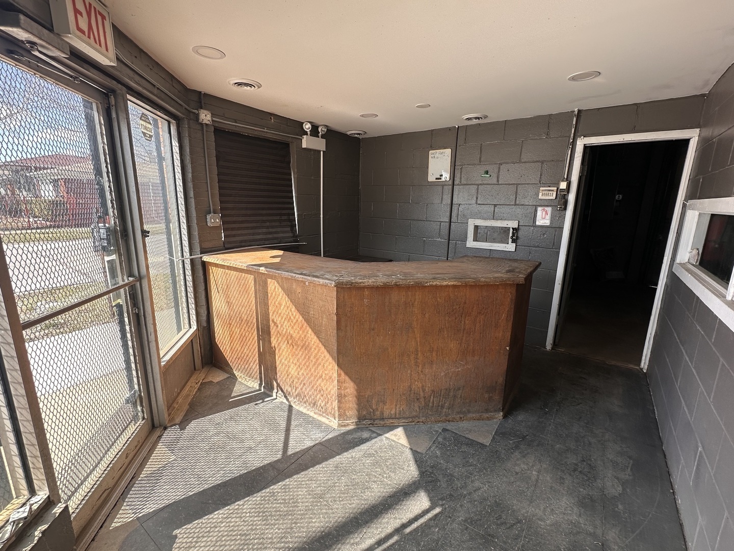 1058 W 111th Street Property Photo 4