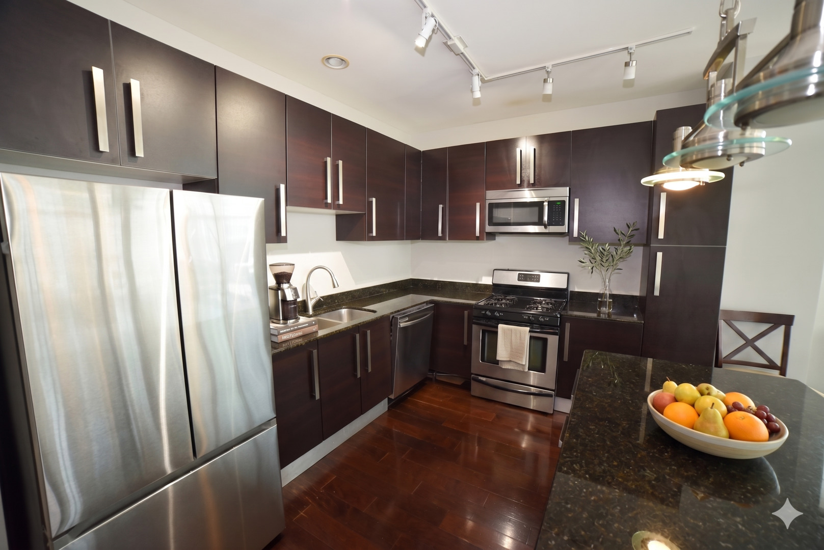 225 S Sangamon Street 701 Property Photo 5