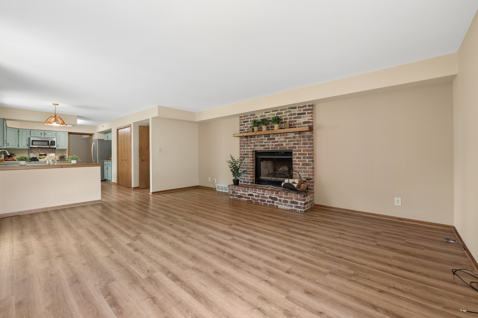 205 Whitaker Court Property Photo 13