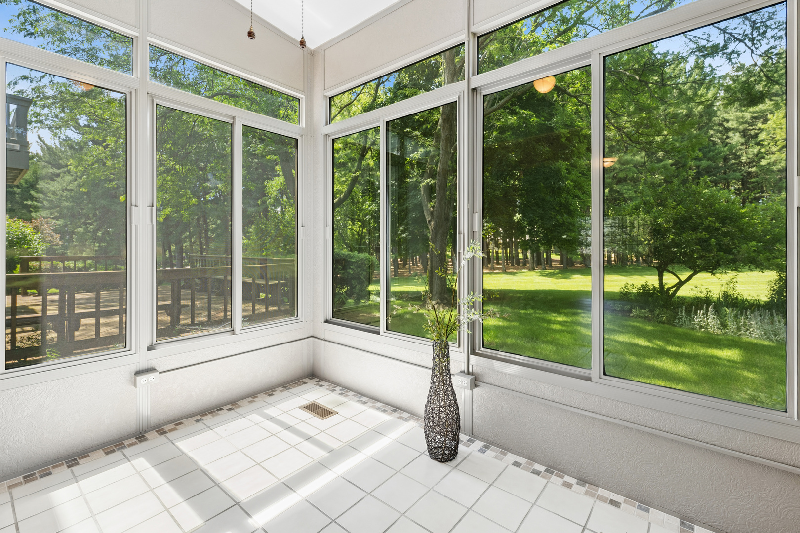 205 Whitaker Court Property Photo 16