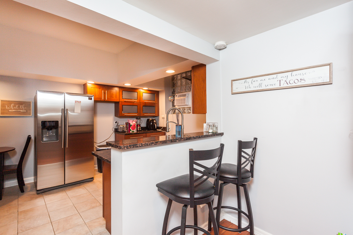 3608 N Pine Grove Avenue B7 Property Photo 8