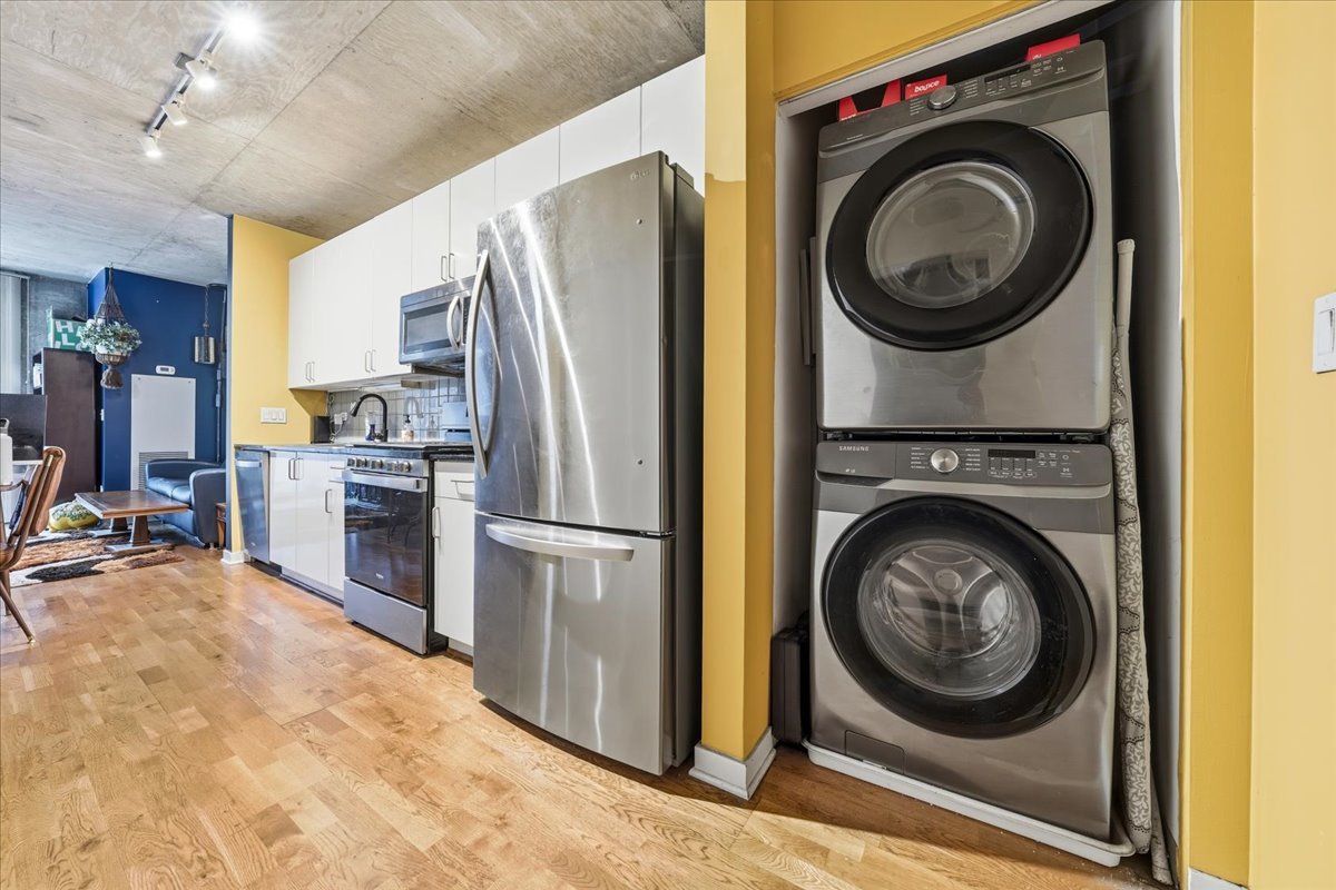 611 S Wells Street 1110 Property Photo 6