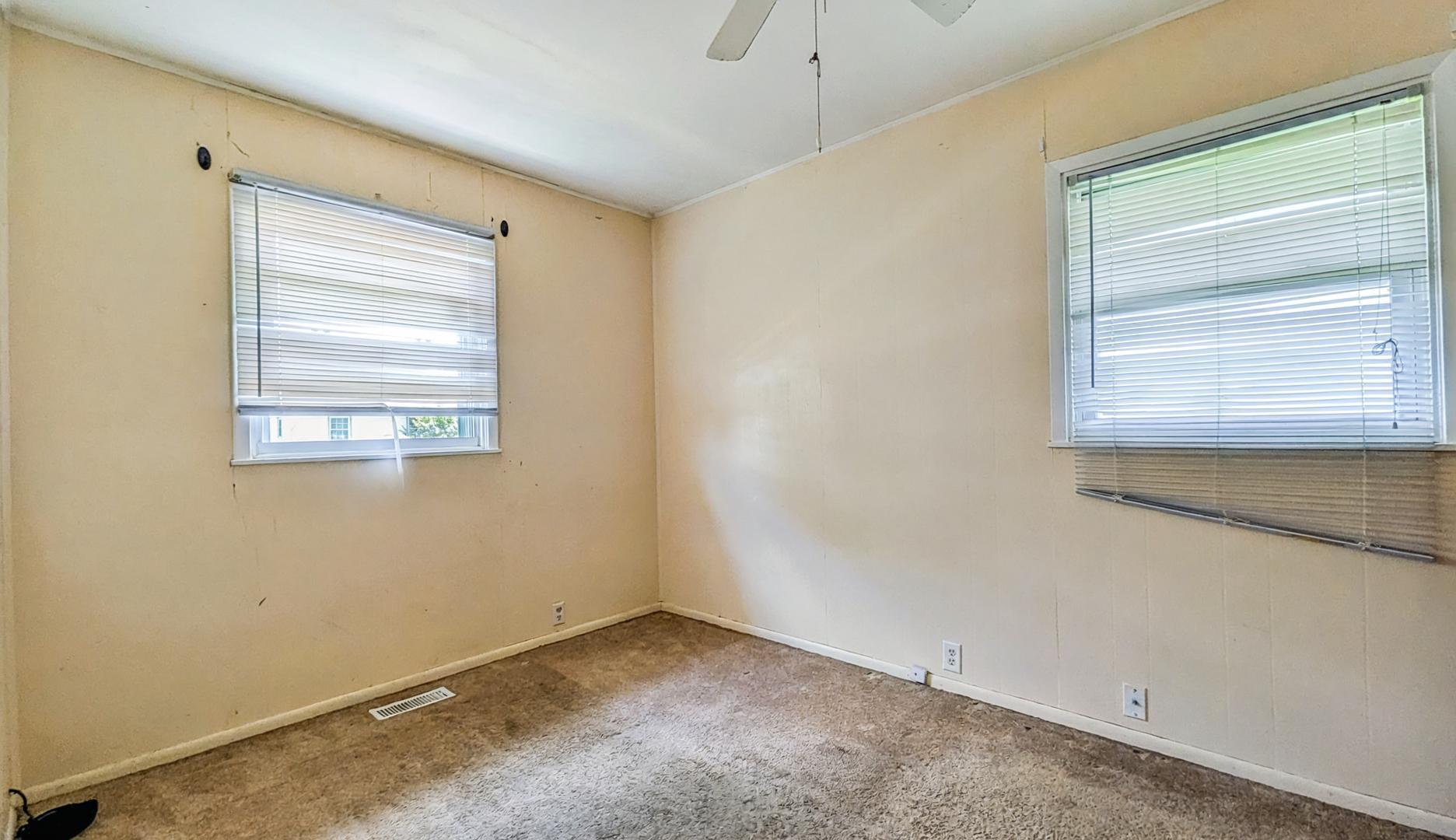 418 Arnold Avenue Property Photo 6