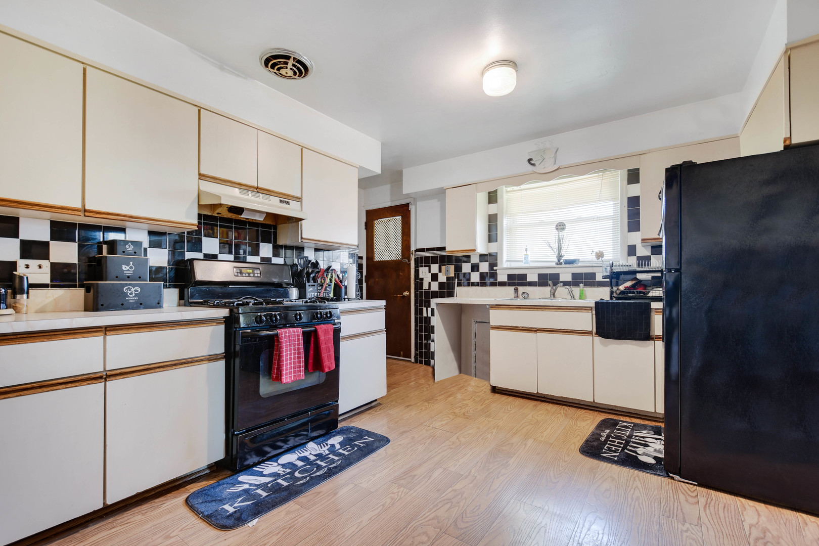 124 Sawyer Avenue Property Photo 8