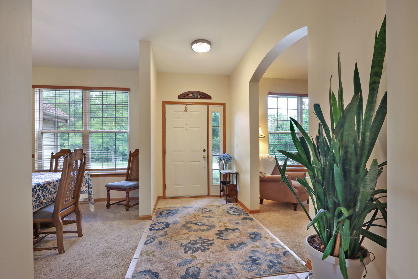 992 Curran Place Property Photo 3