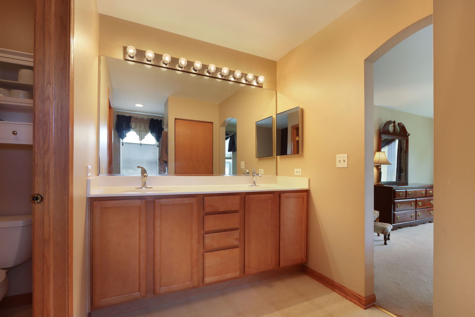 992 Curran Place Property Photo 19