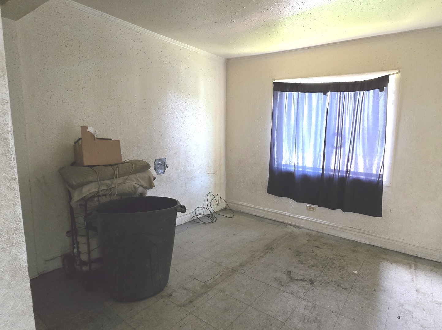 15213 Turlington Avenue Property Photo 5
