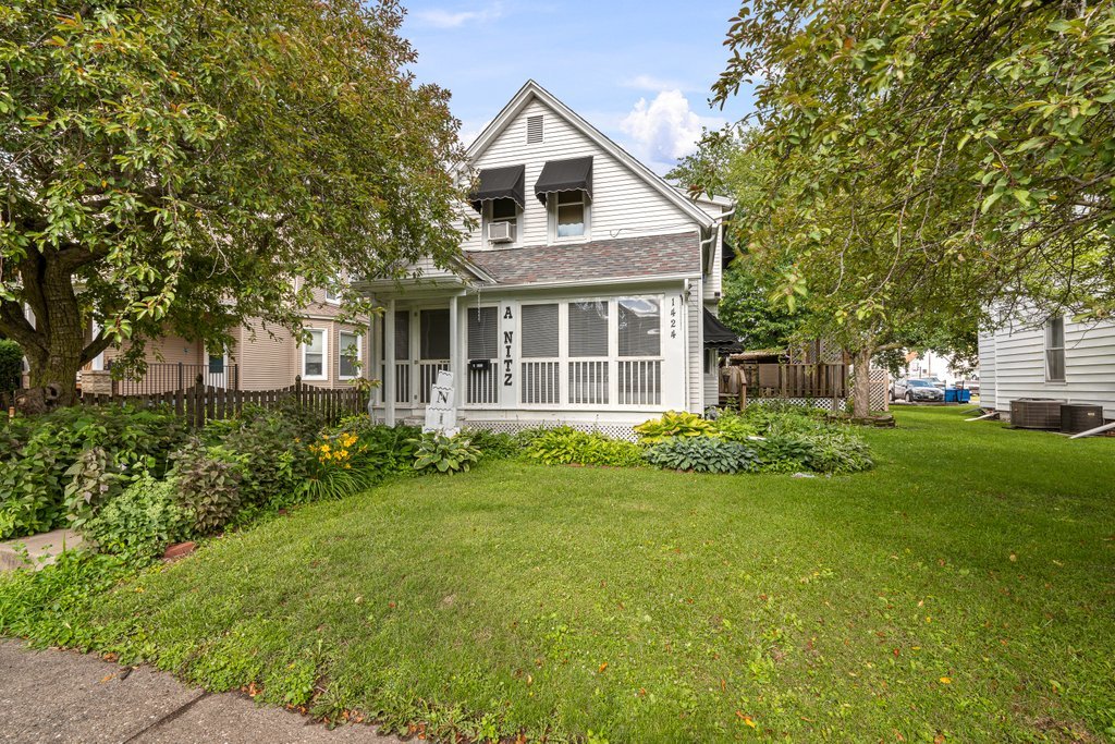 1424 11th Street A Property Photo 1