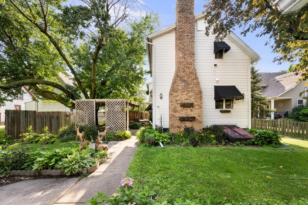 1424 11th Street A Property Photo 10