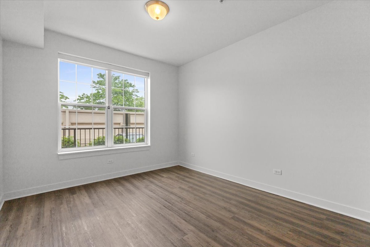500 N Northwest Highway 204 Property Photo 5