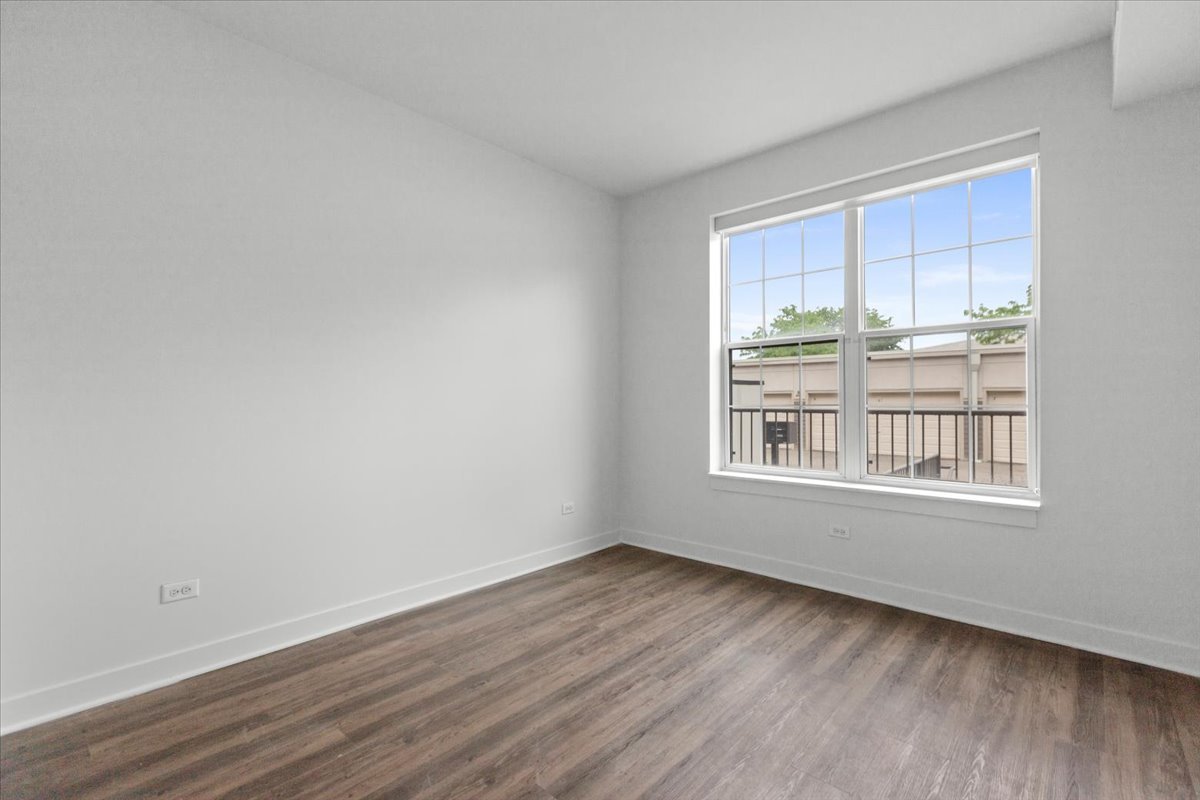 500 N Northwest Highway 204 Property Photo 6