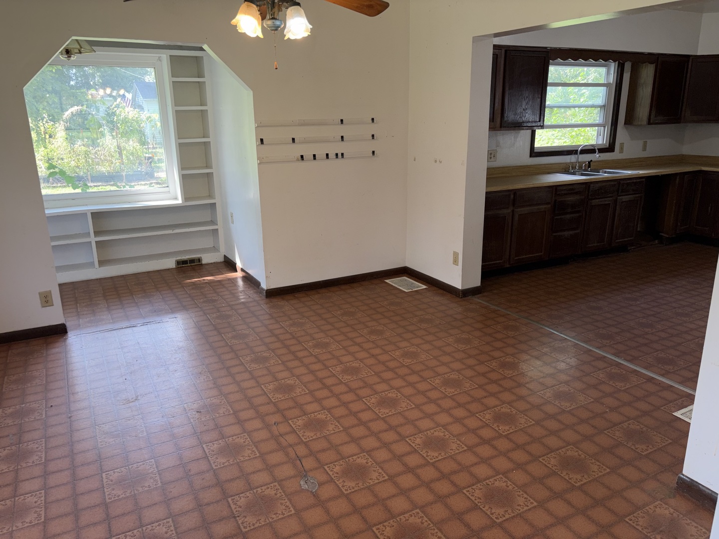 410 N First Street Property Photo 24