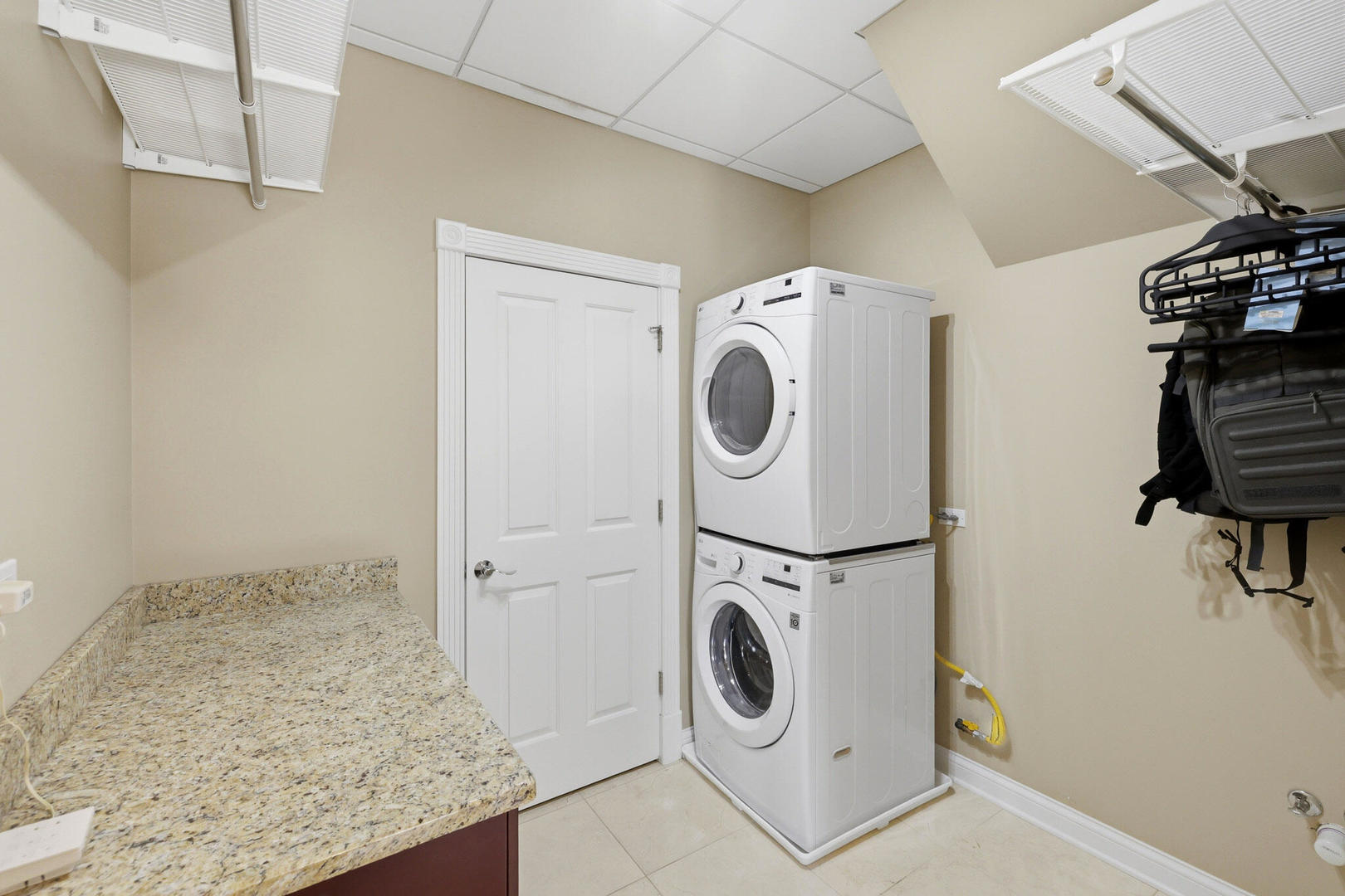 19w115 17th Place Property Photo 31