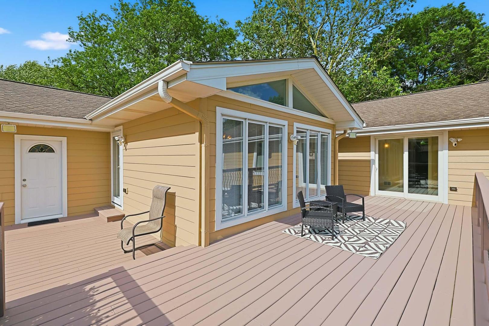 19w115 17th Place Property Photo 34