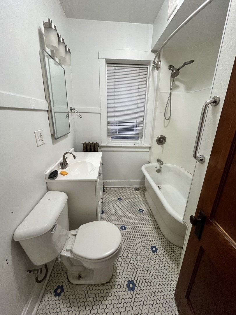 1141 S Mayfield Avenue Property Photo 17